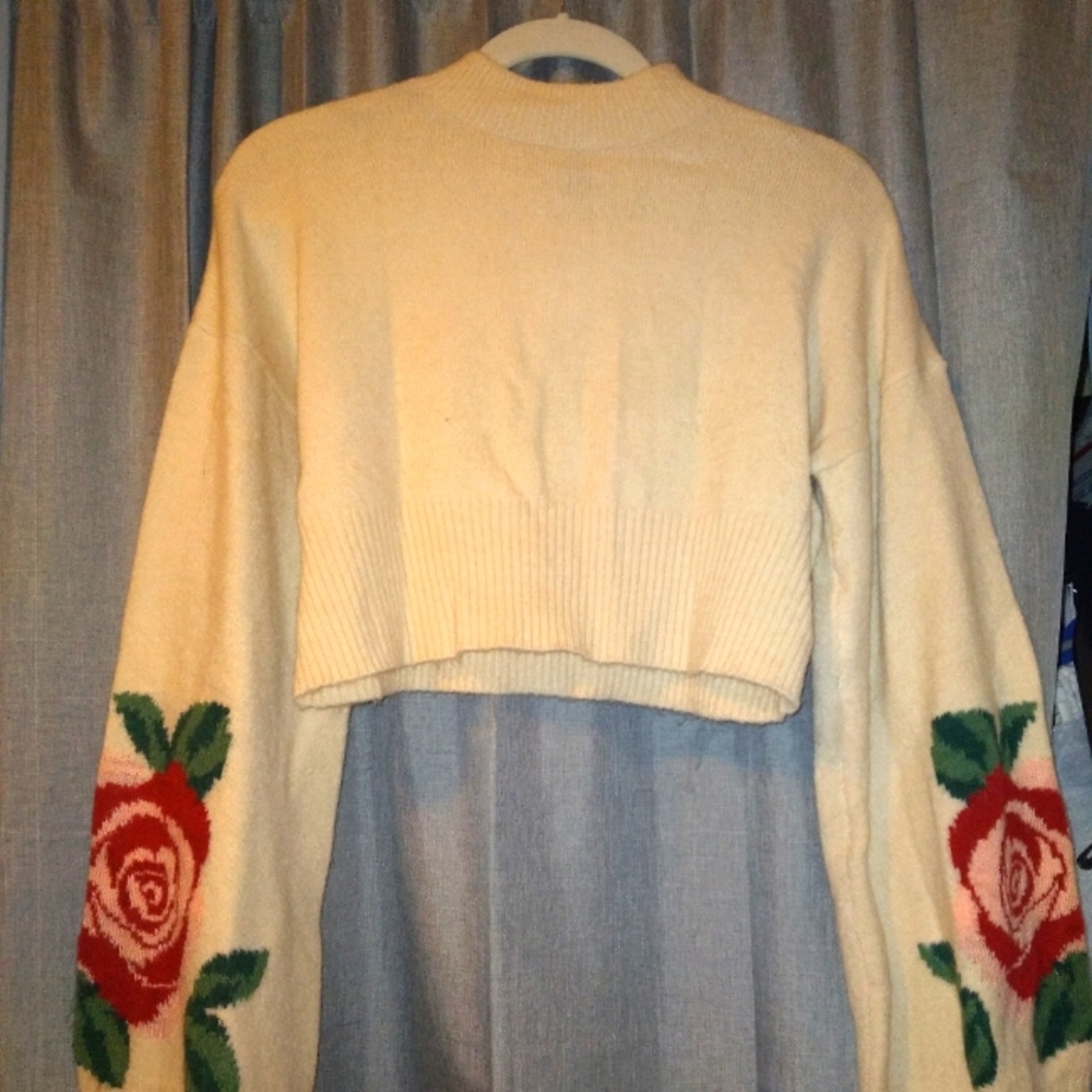 Bell sleeve crop top sweater